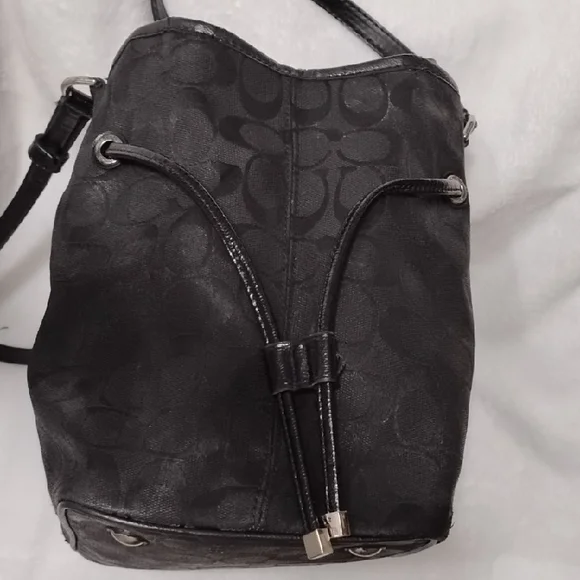 COACH 🐎SIGNATURE C Elegant Black Shoulder Bag! Vintage & EUC💕 - Picture 8 of 15